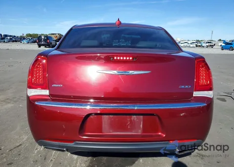 2018 Chrysler 300 Touring z USA, uszkodzony, nr VIN 2C3CCARG8JH341223